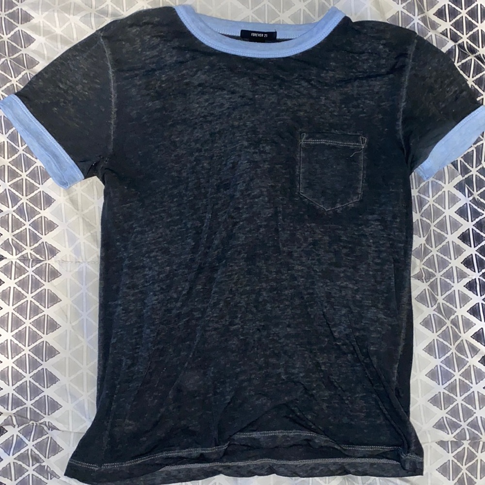 Forever 21 T-Shirr